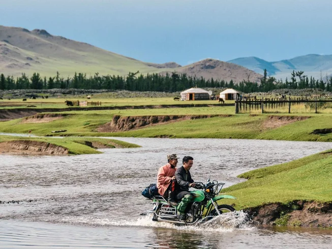 10 Day Guided Enduro Motorbike Trip on the Endless Mongolian Steppe photo 2