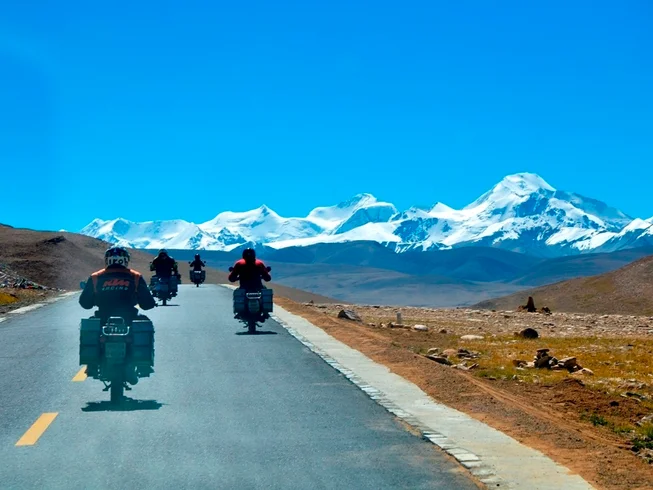 16 Day Guided Specialized Himalayan Motorbike Tour from Nepal to Tibet