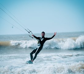 107 días de kitesurf para principiantes con riad incluido en Essaouira, Marruecos - Photo 1