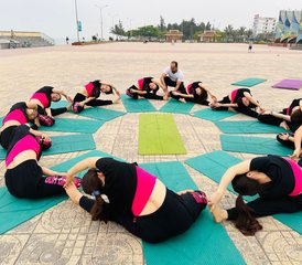 50 Tage 500-Stunden Multi-Stil Yogalehrer Ausbildung in Chamoli, Indien - Photo 3