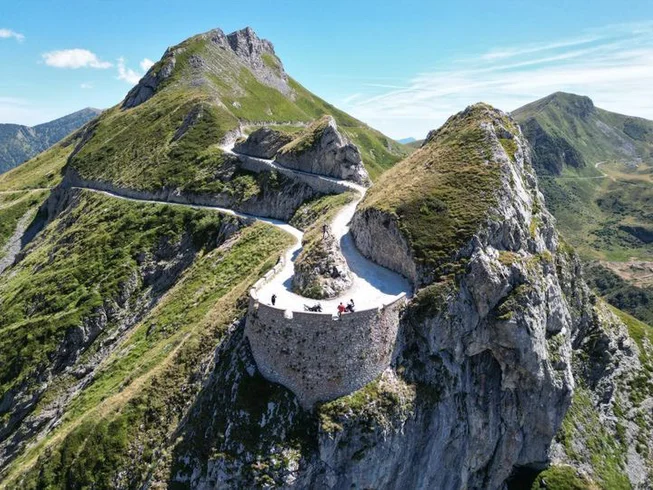 4 Day Guided Motorcycle Tour in Piedmont, Italy through Alps and Langhe