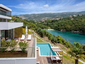8 Tage In Harmonie der Elemente Retreat mit Yoga und Wandern in Sivota, Griechenland