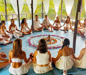 18 Tage 200-Stunden Traditionelle Hatha- und Vinyasa-Yogalehrerausbildung in Koh Phangan, Thailand - Photo 3