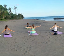 4 Tage Heiße-Quellen-, Bergtempel-Tour und Ruhiges Yoga-Retreat in Bali, Indonesien - Photo 4