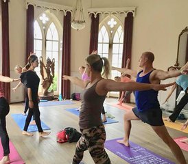 54 jours en retraite de yoga à Oxfordshire, Royaume-Uni - Photo 1