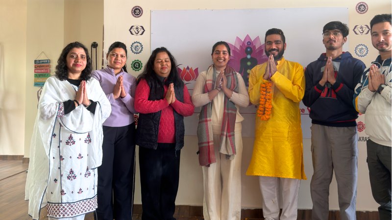 12 días de curso de formación de profesorado de yoga de 100 horas en Dehradun, India