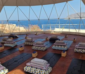 7 jours en stage de yoga et travail respiratoire, méditation de reconnexion, nature et transformation à Amorgos, Grèce - Photo 3