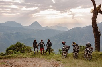 4 Day Guatape Mud n' Mountains: Off-Road Advanced Jungle Motorcycle Tour in Colombia