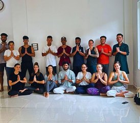 7-Daagse Diepere Immersie en Innerlijke Afstemming Yoga Retreat in Rishikesh, India - Photo 3