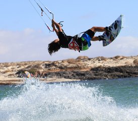 116 jours en stage de kitesurf débutant à Fuerteventura, îles Canaries, Espagne - Photo 1