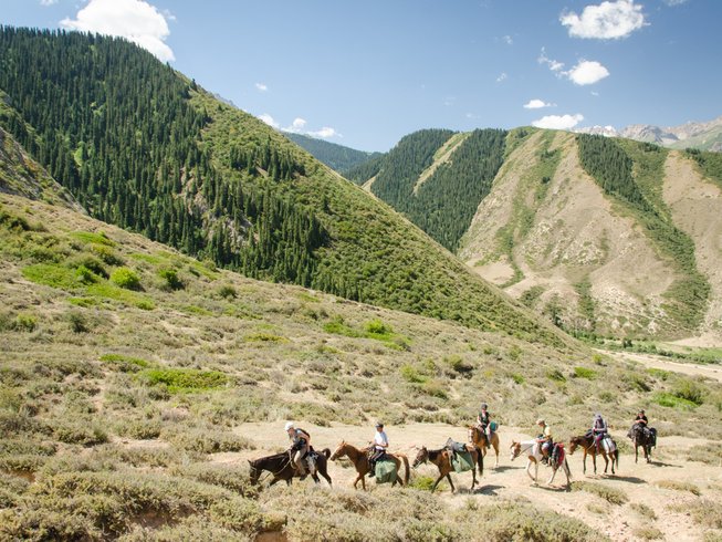 12 Day Traveling Pass the Golden Silk Road Horse Riding Holiday in ...