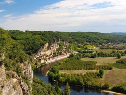 Nouvelle-Aquitaine Retreats und Reisen