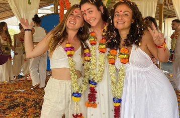 21 jours-200h en formation de professeur de yoga multi-style sous la mousson à Goa, Inde