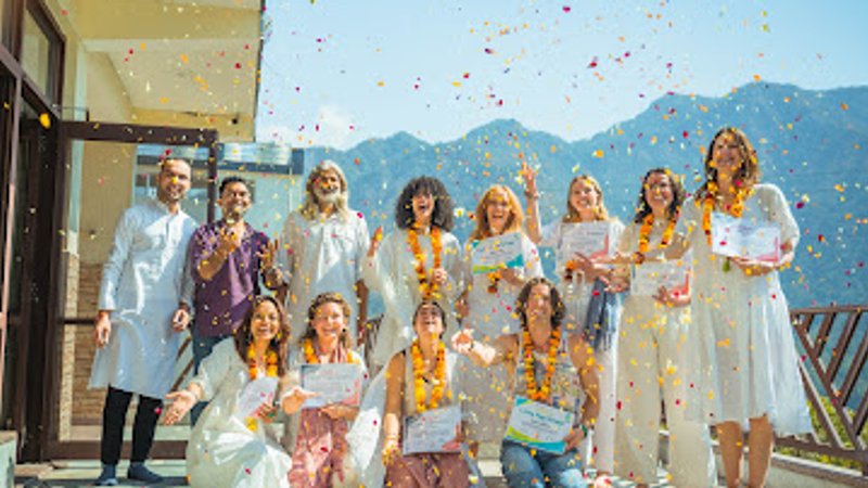 15 jours en formation de professeur de yoga multistyle 300h à Rishikesh, Inde