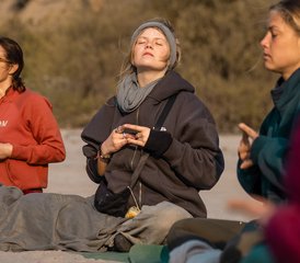 1026 días de profesorado de yoga Kundalini de 200 horas en Rishikesh, India - Photo 1