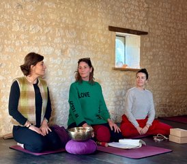 4 jours en stage « 3 amies 3 yogas » avec Blandine, Scylla et Agnès à Jonzac, France - Photo 4