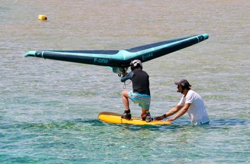 8 días de campamento de wingfoil para principiantes e intermedios: mini safari de una plaza en el M/V Legends en Egipto