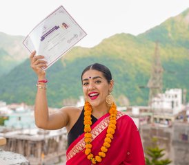 25 días de profesorado de yoga de 200 horas de Hatha, Ashtanga, Vinyasa Flow, Acro e Iyengar en Rishikesh, India - Photo 3