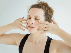 15 Tage 50-Stunden Online Face Yoga Lehrer Ausbildung