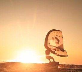 28 jours en stage de wing foil débutant à Corralejo, Fuerteventura, Espagne - Photo 1