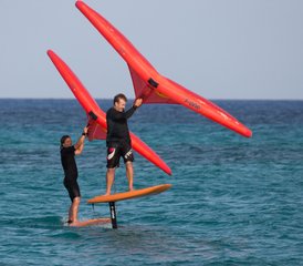 8 jours en stage de wing foil tous niveaux à Corralejo, Fuerteventura, Espagne - Photo 5