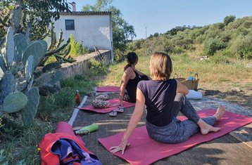 8 Tage Yoga, Meditation, Gesunde Ernährung und Massage in Idyllischer Meer-, Berg- und Flusslandschaft in Spanien