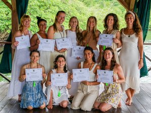 11 días de profesorado híbrido de yoga de 300 horas: online y presencial en Tzununa, Guatemala