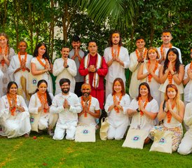 24-daagse (200 uur) hoogwaardige yogadocentenopleiding in diverse stijlen in Rishikesh, India - Photo 2