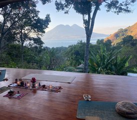 22 jours en formation de professeur de yoga holistique avancé 300 h hybride à Lake Atitlan, Guatemala - Photo 3