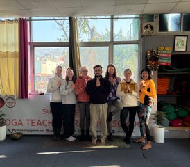 24 días de profesorado de yoga de 200 horas perfecto para principiantes en Rishikesh, India - Photo 4