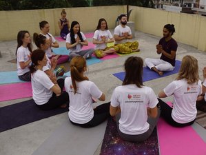 26 Tage 200-Stunden Yogalehrer Ausbildung mit Stipendium in Rishikesh