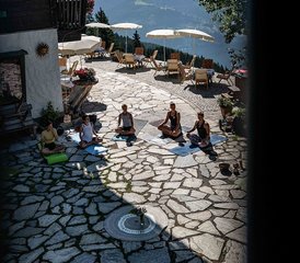 5 Tage in den Bergen: Sonnalm Yoga & Hike Retreat in Zell am See, Österreich - Photo 5