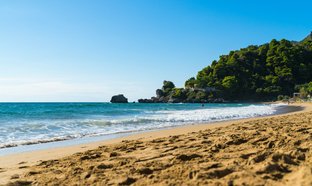 Arillas Retraites en Reizen