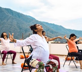 67 Tage Pränatal- und Postnatal-Yogalehrerausbildung in Rishikesh, Indien - Photo 1