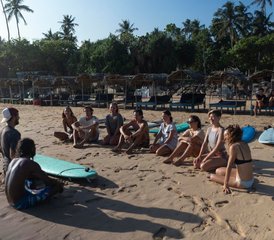 8 jours en stage de surf et yoga pour débutants, intermédiaires et confirmés à Ahangama, Sri Lanka - Photo 2
