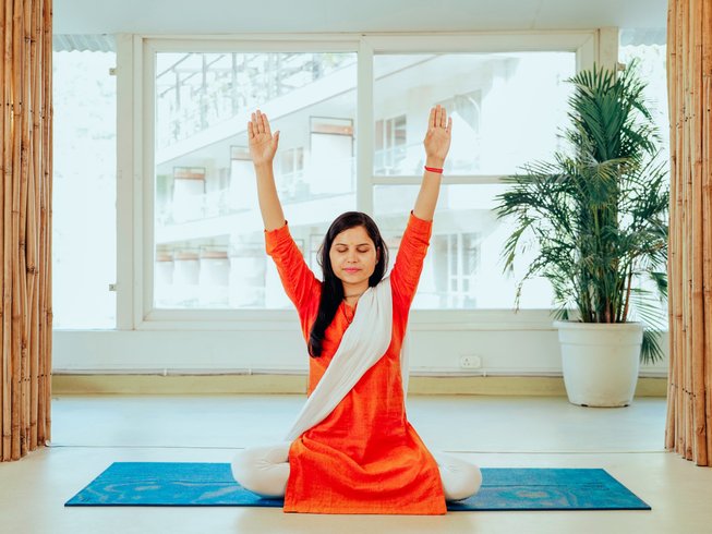 200h de formation en ligne de professeur de hatha yoga, ashtanga