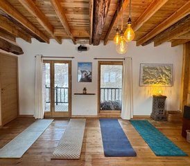 4 Jour Stages de Bien-être avec Yoga et Jeux de Connexion à la Nature dans Puy-Saint-Vincent, France - Photo 3