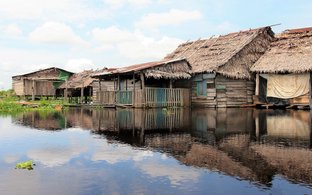 Iquitos Retraites et Voyages