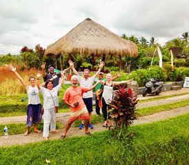 77 Tage Chakra-Öffnung, Hinduistische Spiritualität, Balinesisches Watukaru Yoga, Kultur-Retreat in Bali, Indonesien - Photo 1
