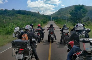 13 días de tour guiado en moto: aventura cruzando Tailandia
