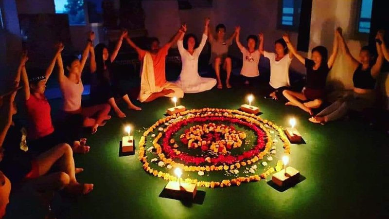 28 Day 200-Hour Yoga Teacher Training: Vinyasa, Ashtanga, Hatha in Rishikesh