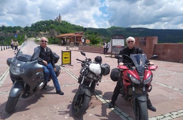 8 días de ruta guiada en moto por los secretos más ocultos de Bulgaria