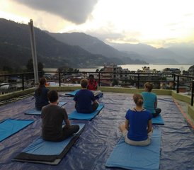 0Zelfstudie 500-urige Online Gevorderde Yoga Therapie Docentenopleiding met 150 Live Uren  - Photo 1