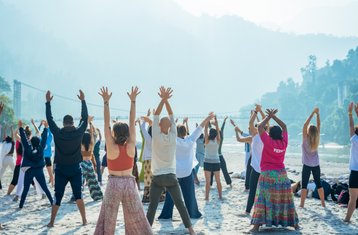 13 Tage 100-Stunden Kundalini Yogalehrer Ausbildung in Rishikesh, Indien