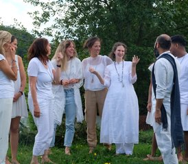 21 días de profesorado de yoga de 200 horas multiesilo en Heimbach, Eifel, Alemania - Photo 2