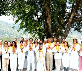 129-Daagse 300-Uurs Meerstijlen Yogadocentenopleiding in Rishikesh, India - Photo 1