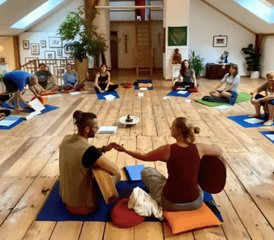 4 Tage Durch Achtsamkeit zur inneren Stille: Meditation und Yoga Retreat in Nassereith, Österreich, - Photo 4