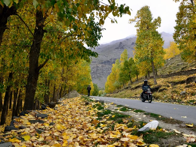 10 Day Lahaul and Spiti Guided Himalayan Motorcycle Tour in India photo 2