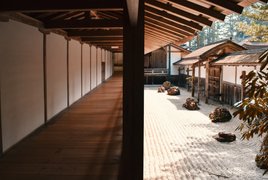 Zen Meditation Retreats und Reisen