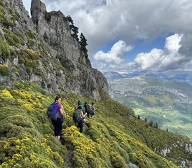 36 días de peregrinación meditativa: viaje largo de trekking con yoga en Ordesa y Monte Perdido, España - Photo 1